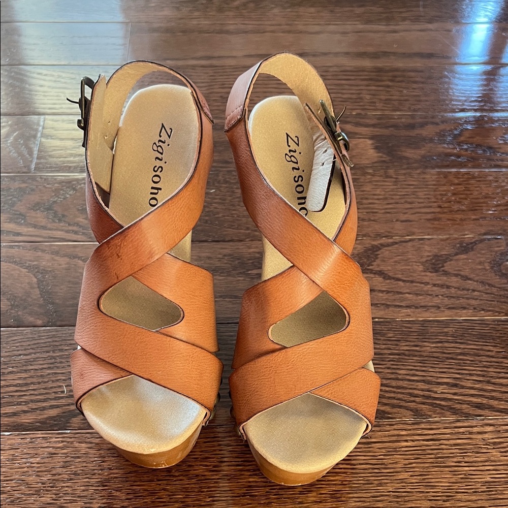 Preloved Zigi Soho Saffira Women's Brown Wedges